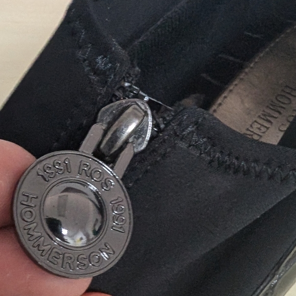 Ros Hommerson 9AA vintage '91 black vegan croc 2" heels zip front detail - Picture 8 of 10